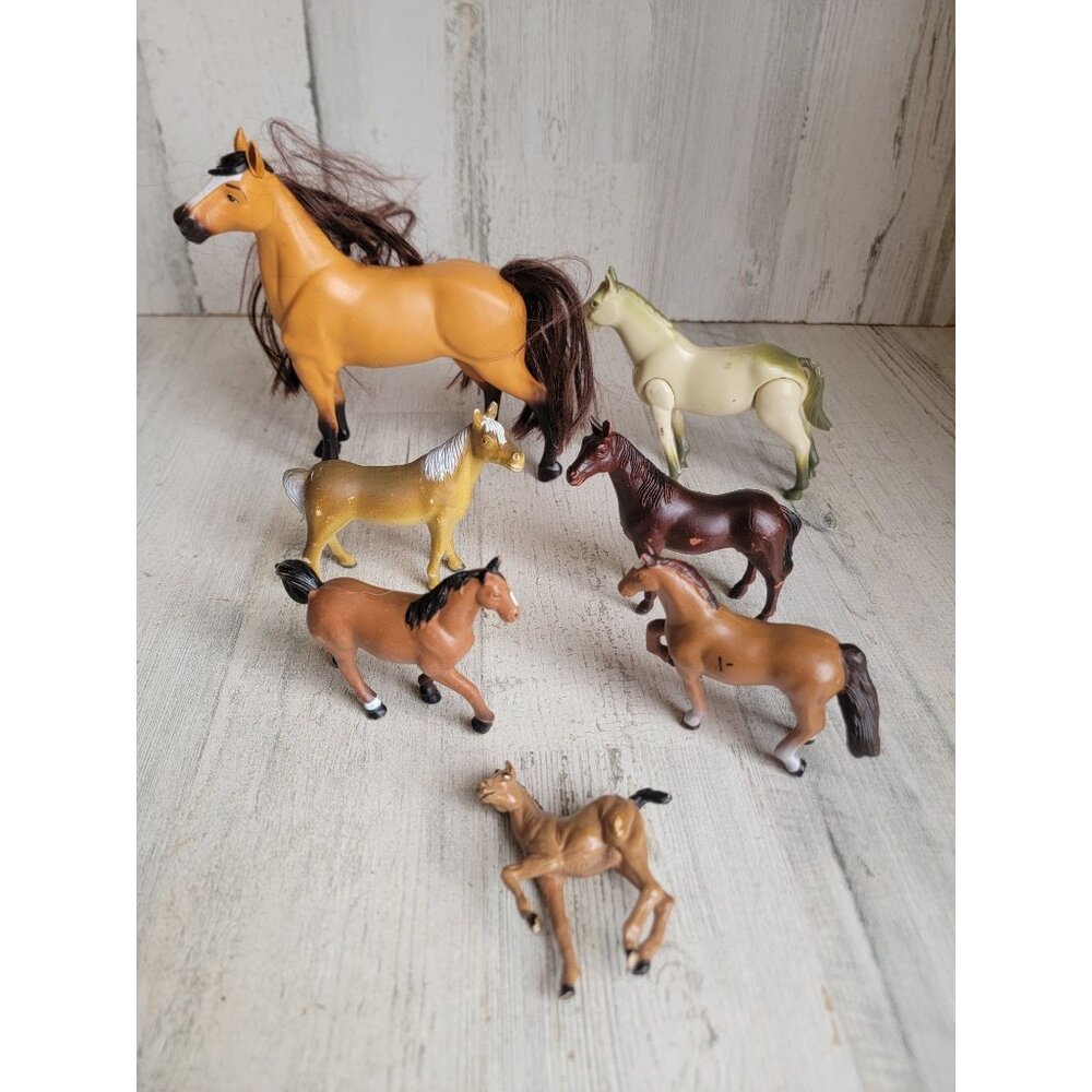 Brown horse wild spirit Variety‎ doll animal accessory farm toy set